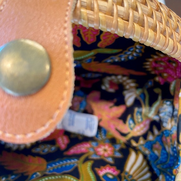 NWT 8” round rattan boho style ATA Grass cross body purse leather strap. - Picture 12 of 16